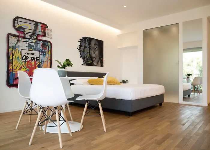 Marina Gardens Boutique&Suites